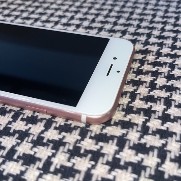 iPhone 6S with original box - Picture 3 of 10